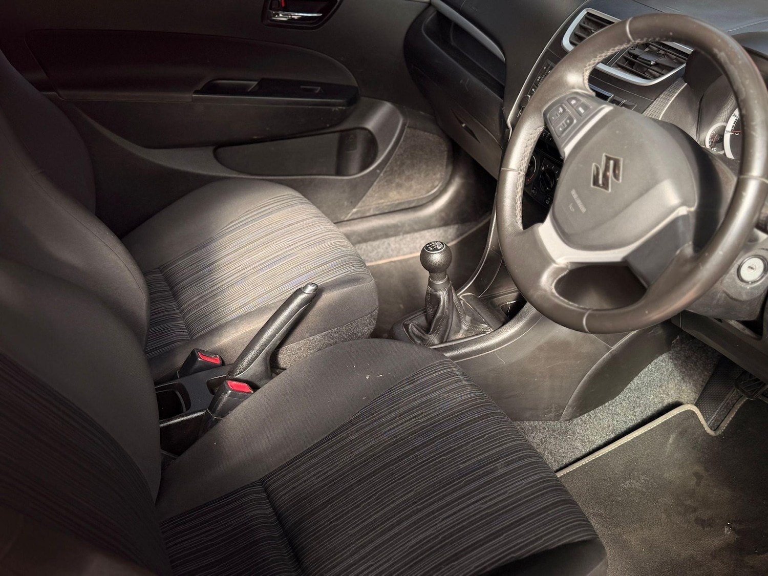 Used Suzuki Swift 2015 for sale - 77935443: Photo 10