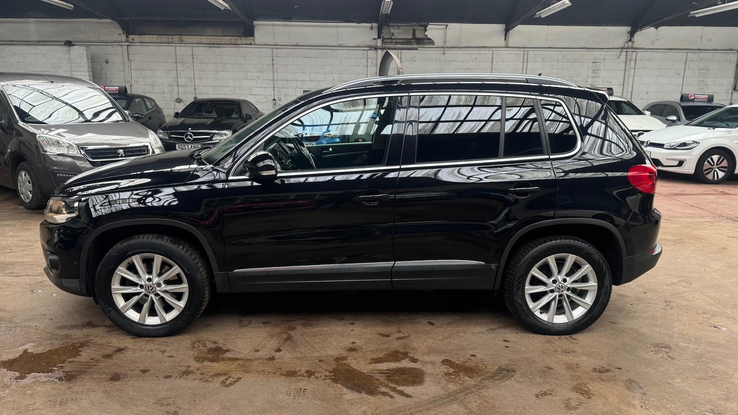 Used Volkswagen Tiguan 2012 for sale - 77626858: Photo 2
