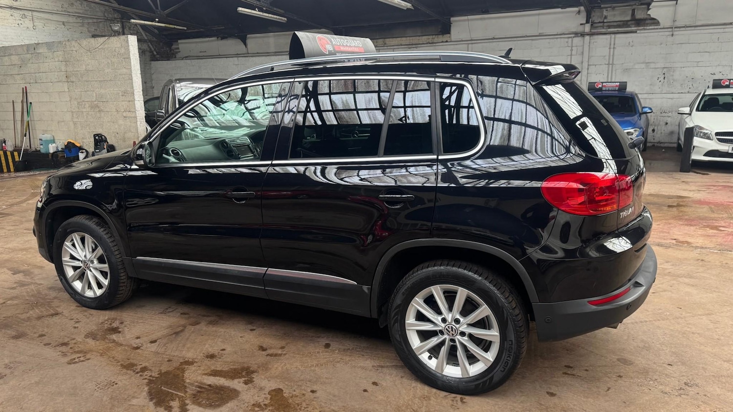 Used Volkswagen Tiguan 2012 for sale - 77626858: Photo 4