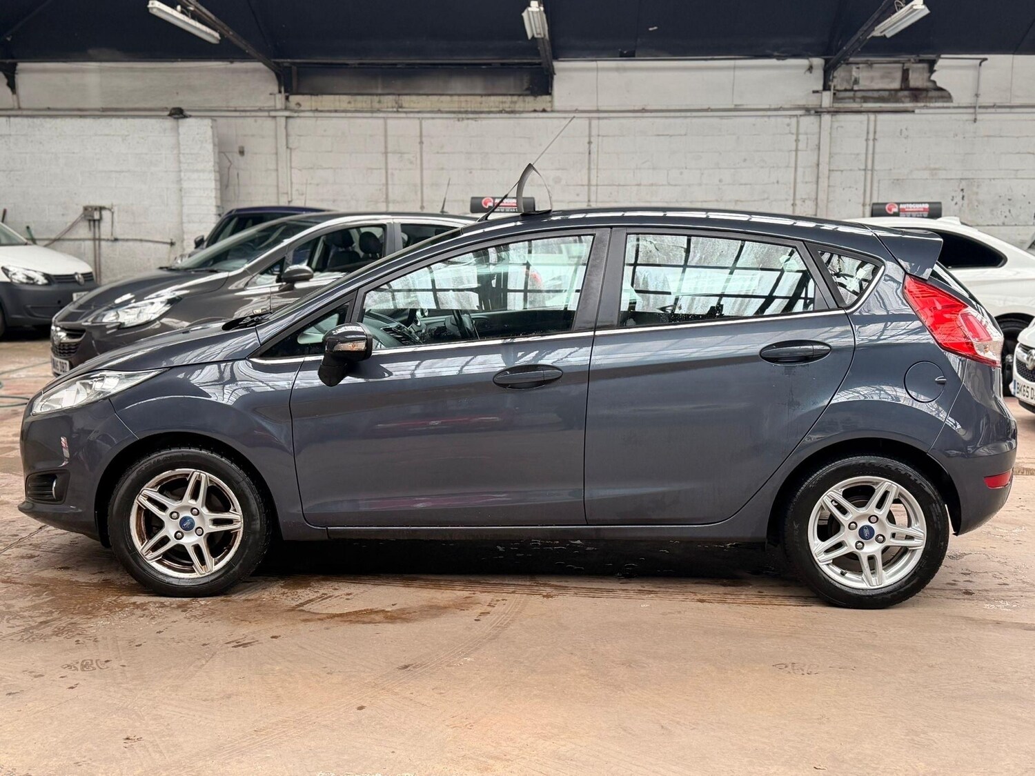 Used Ford Fiesta 2013 for sale - 77890701: Photo 6