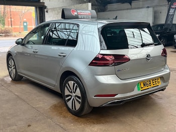Used Volkswagen Golf 2018 for sale - 76798549: Photo