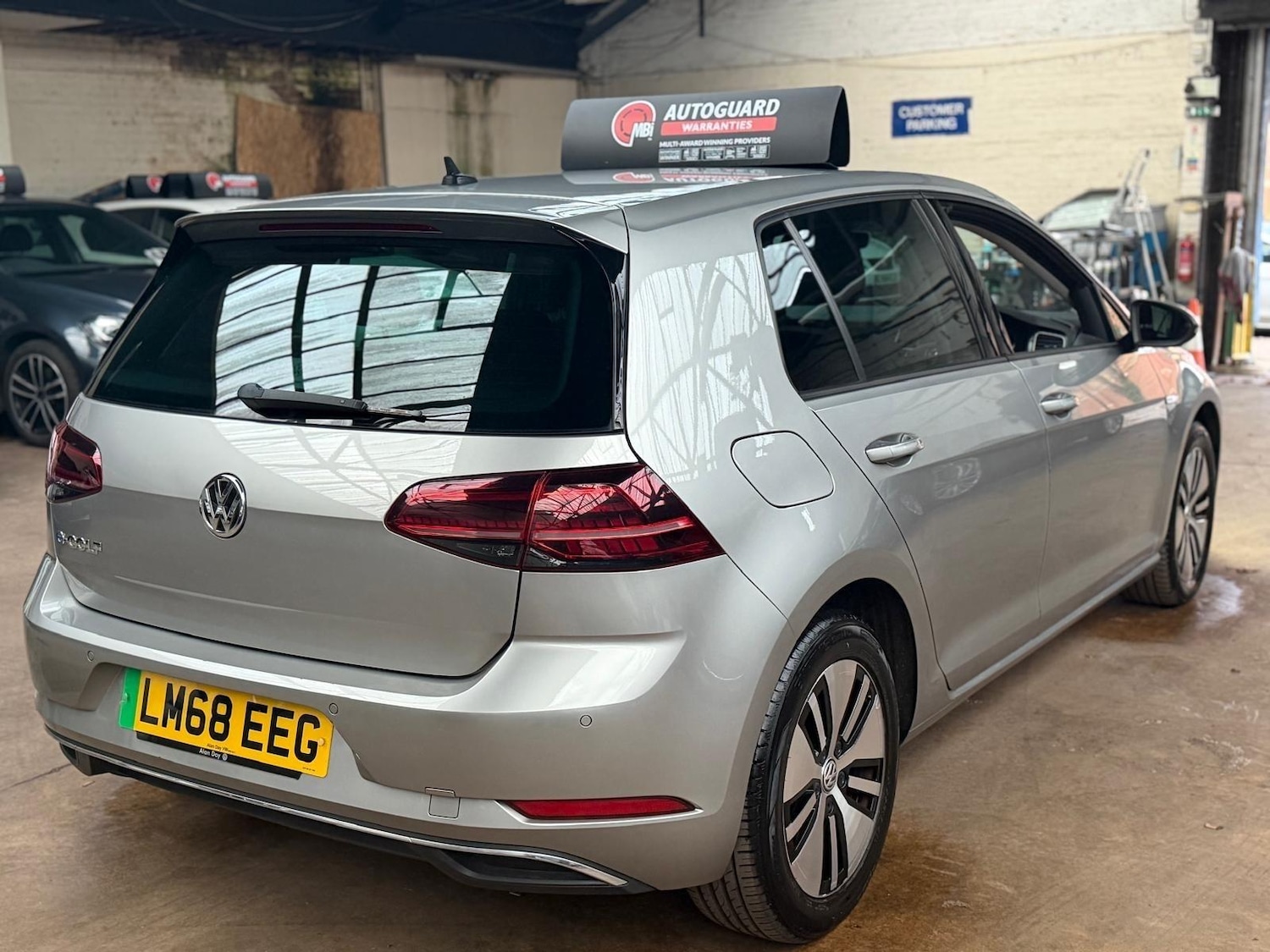 Used Volkswagen Golf 2018 for sale - 76798549: Photo 6