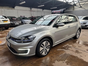 Used Volkswagen Golf 2019 for sale - 75973387: Photo