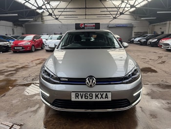 Used Volkswagen Golf 2019 for sale - 75973387: Photo
