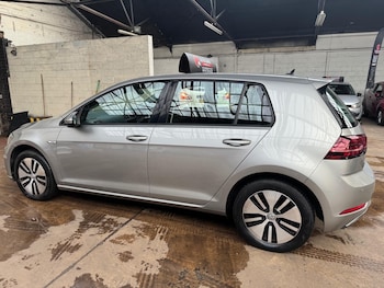 Used Volkswagen Golf 2019 for sale - 75973387: Photo