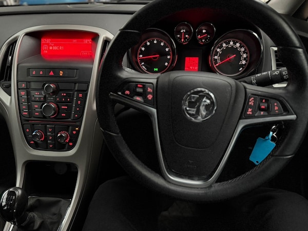 Used Vauxhall Astra 2013 for sale - 76312686: Photo 12