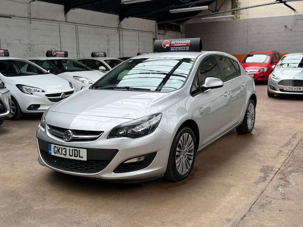 Used Vauxhall Astra 2013 for sale - 76312686: Photo 3
