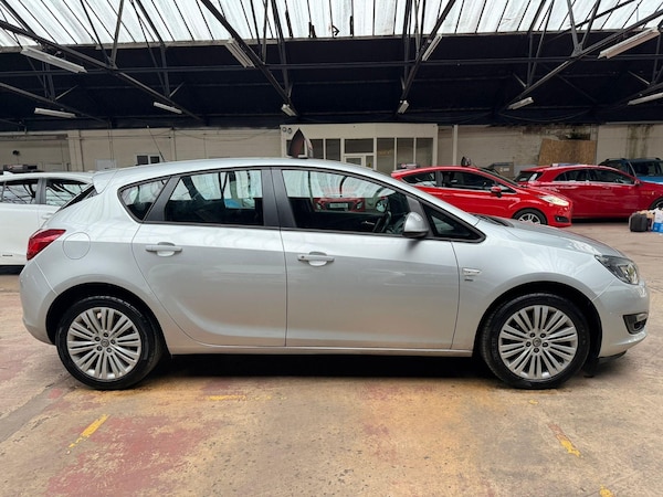 Used Vauxhall Astra 2013 for sale - 76312686: Photo 5