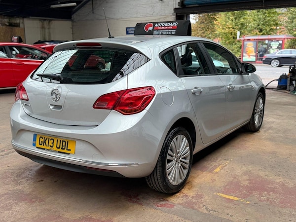 Used Vauxhall Astra 2013 for sale - 76312686: Photo 8