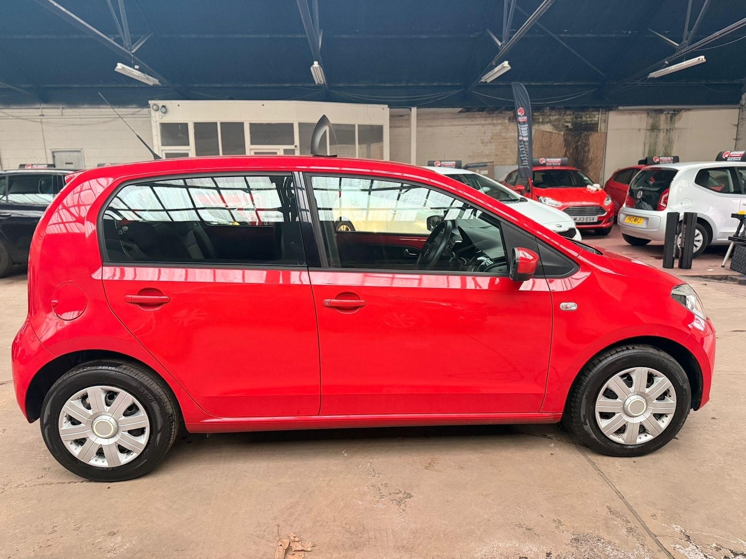 Used Volkswagen up! 2013 for sale - 77626855: Photo 7