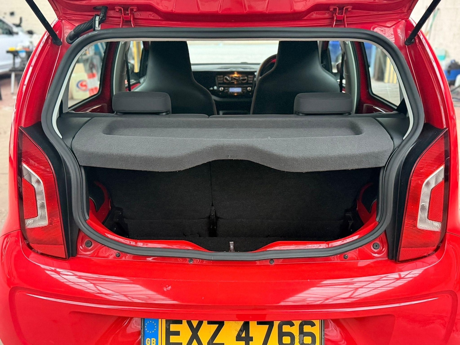 Used Volkswagen up! 2013 for sale - 77626855: Photo 9