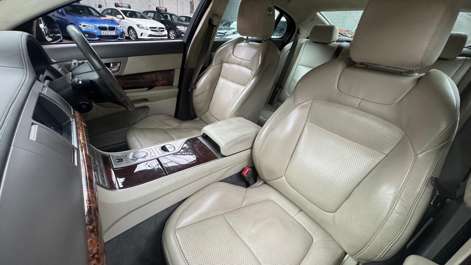 Used Jaguar XF 2010 for sale - 77935428: Photo 12