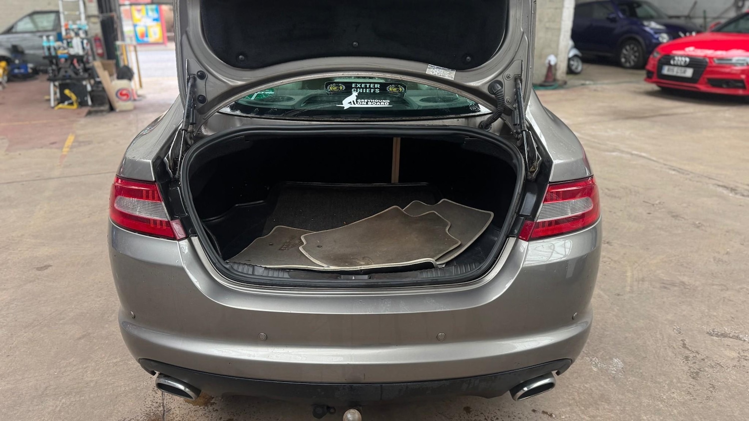 Used Jaguar XF 2010 for sale - 77935428: Photo 9