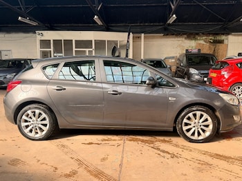 Used Vauxhall Astra 2012 for sale - 77971151: Photo