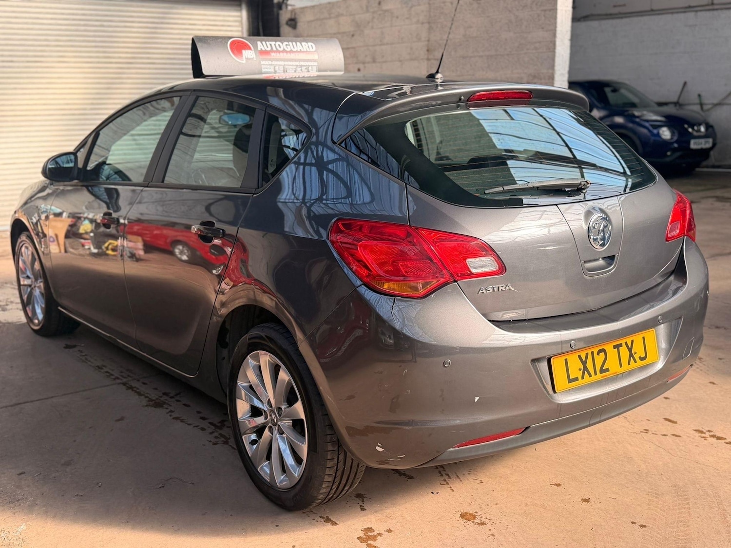 Used Vauxhall Astra 2012 for sale - 77971151: Photo 4