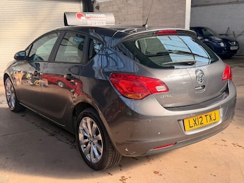 Used Vauxhall Astra 2012 for sale - 77971151: Photo