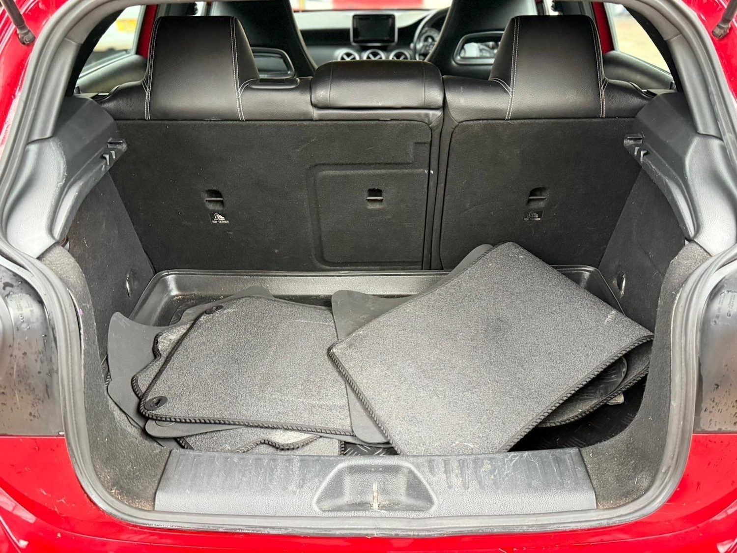 Used Mercedes-Benz A-Class 2014 for sale - 76367047: Photo 10