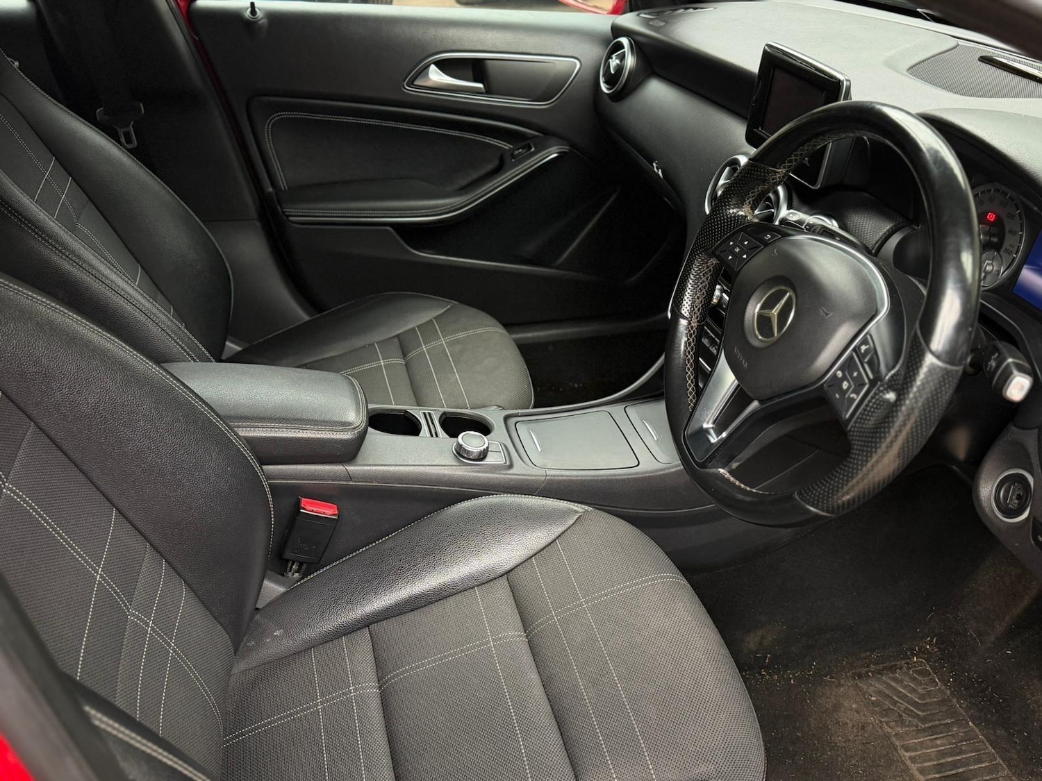 Used Mercedes-Benz A-Class 2014 for sale - 76367047: Photo 11
