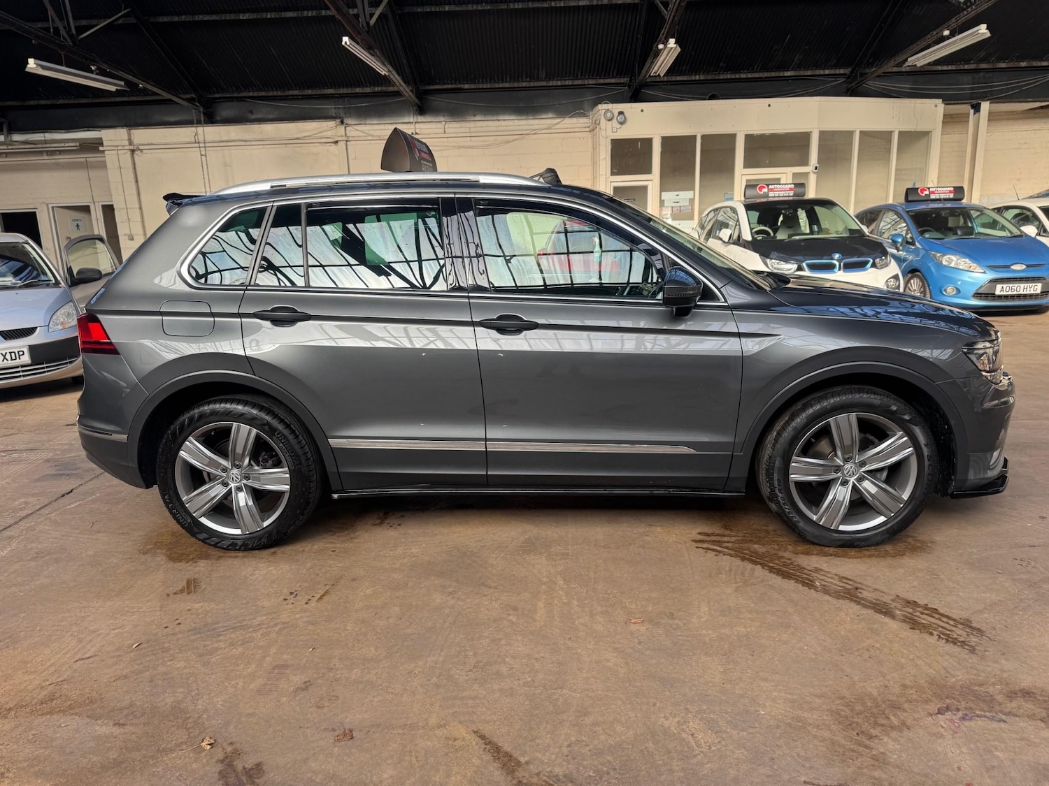Used Volkswagen Tiguan 2017 for sale - 76480572: Photo 4