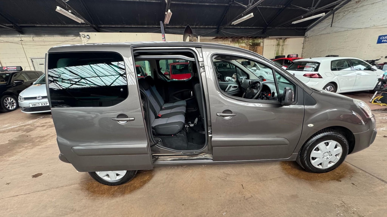 Used Peugeot Partner Tepee 2016 for sale - 77791681: Photo 10