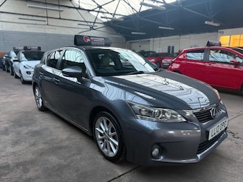 2012 (12) - 200h 1.8 SE-L 5dr CVT Auto