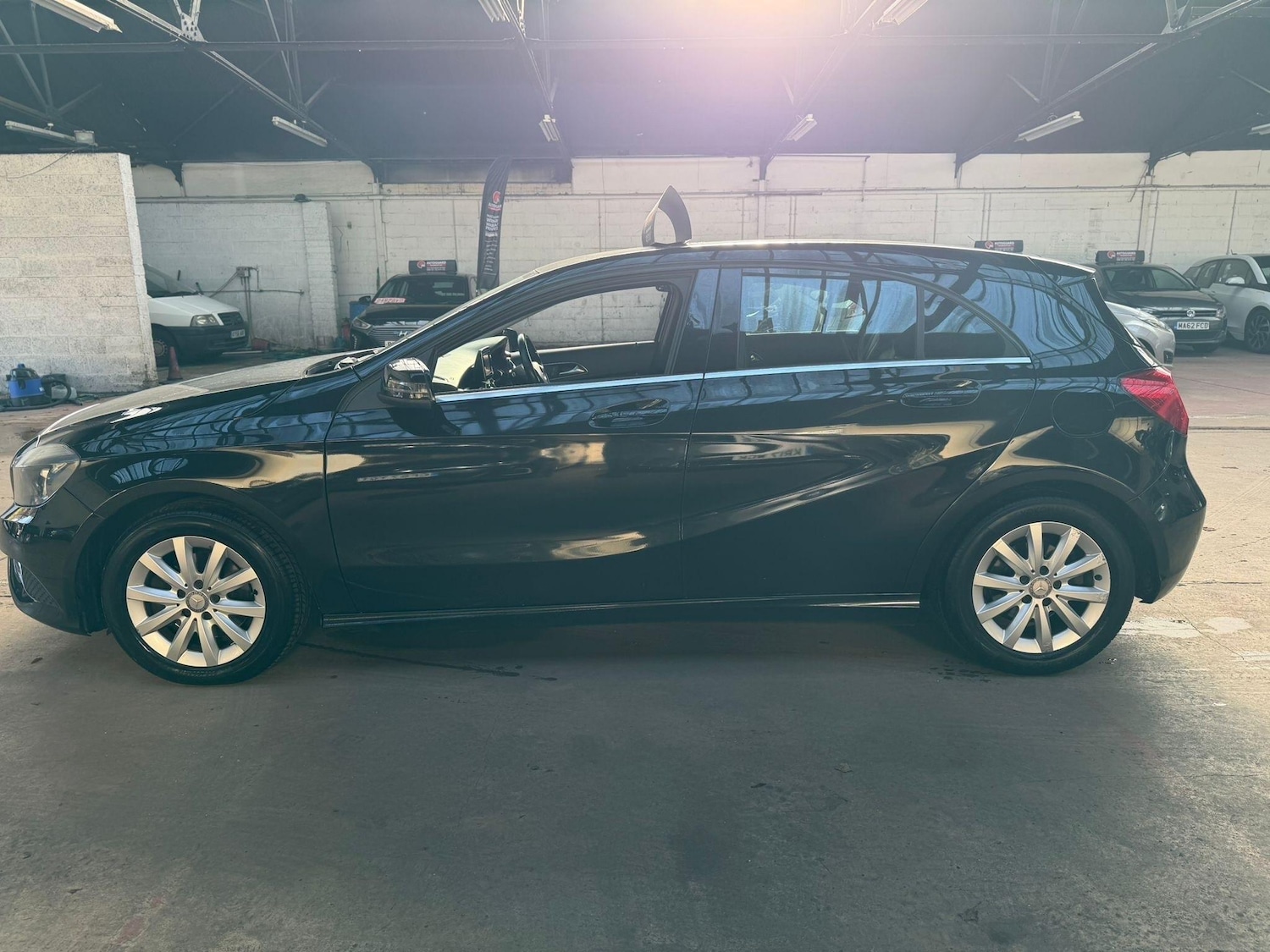 Used Mercedes-Benz A-Class 2013 for sale - 76653780: Photo 3