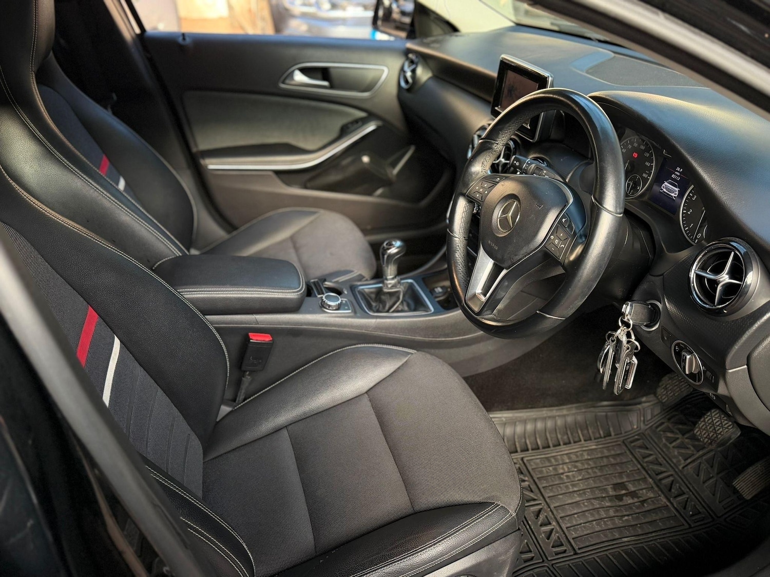 Used Mercedes-Benz A-Class 2013 for sale - 76653780: Photo 9