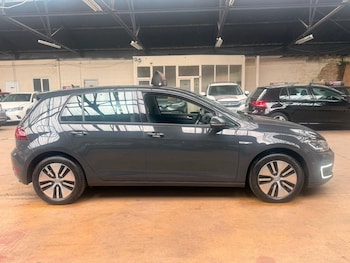 Used Volkswagen Golf 2020 for sale - 79094166: Photo