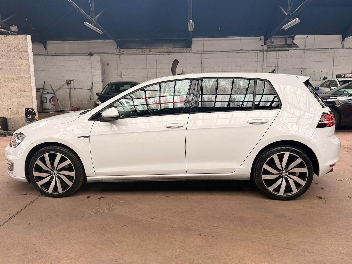 Used Volkswagen Golf 2016 for sale - 77626859: Photo 4