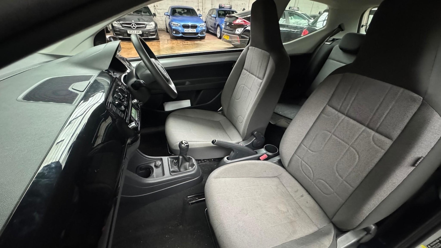 Used Volkswagen up! 2013 for sale - 77563627: Photo 9