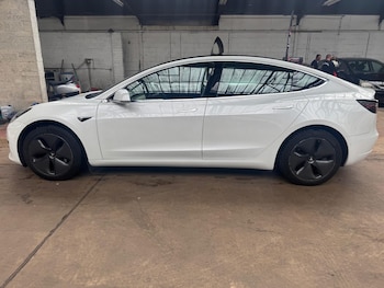 Used Tesla Model 3 2019 for sale - 75973369: Photo
