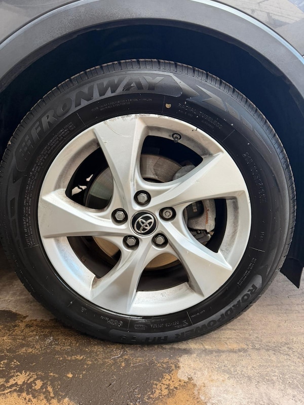 Used Toyota C-HR 2017 for sale - 76118108: Photo 11