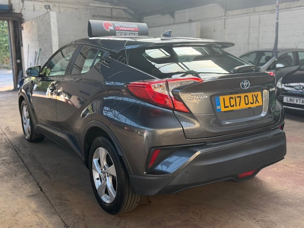 Used Toyota C-HR 2017 for sale - 76118108: Photo 7
