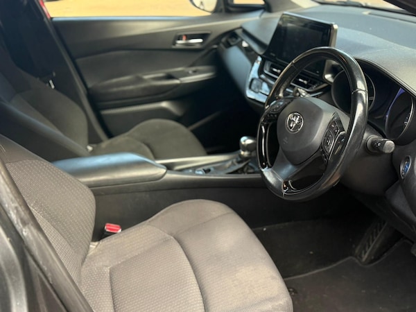 Used Toyota C-HR 2017 for sale - 76118108: Photo 9