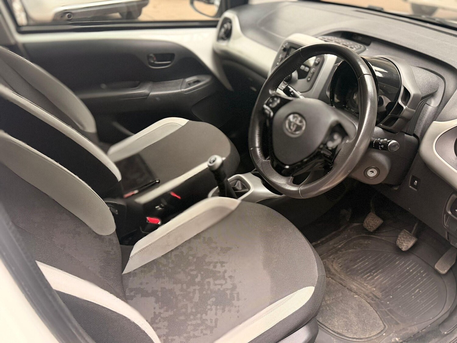 Used Toyota AYGO 2014 for sale - 77785234: Photo 11