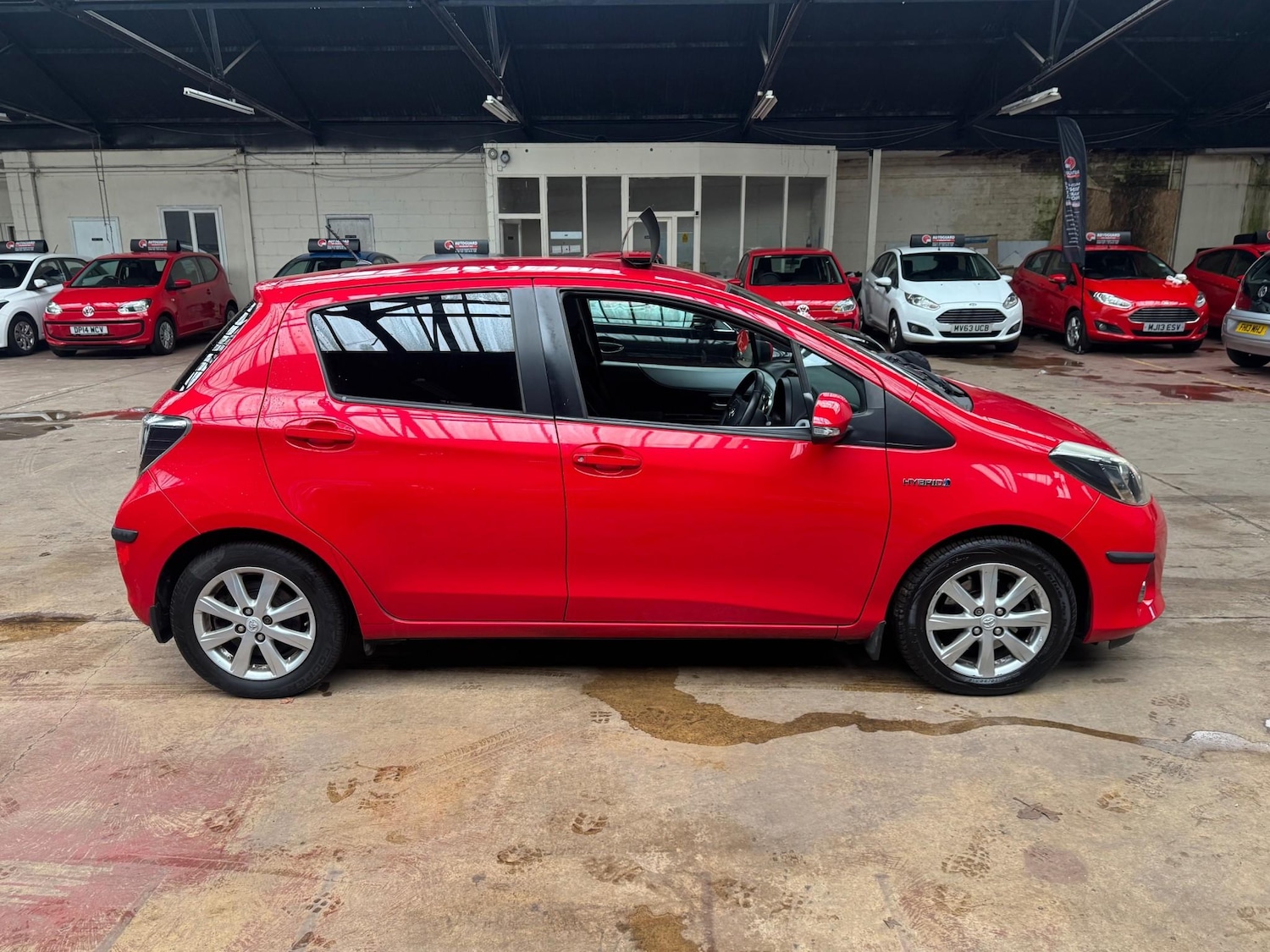 Used Toyota Yaris 2014 for sale - 77626862: Photo 2