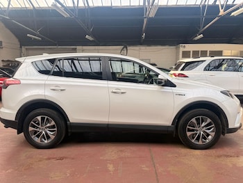 Used Toyota RAV4 2017 for sale - 78985088: Photo