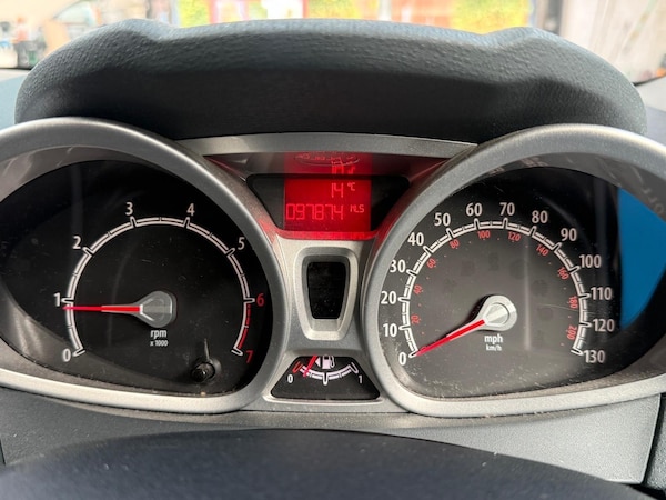 Used Ford Fiesta 2011 for sale - 76095535: Photo 12