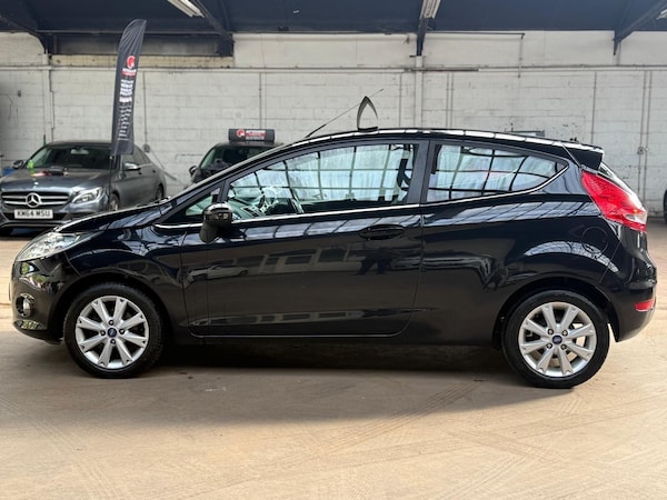 Used Ford Fiesta 2011 for sale - 76095535: Photo 2