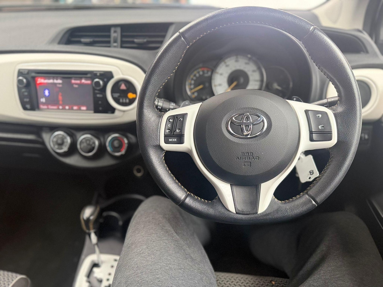 Used Toyota Yaris 2013 for sale - 77890707: Photo 10