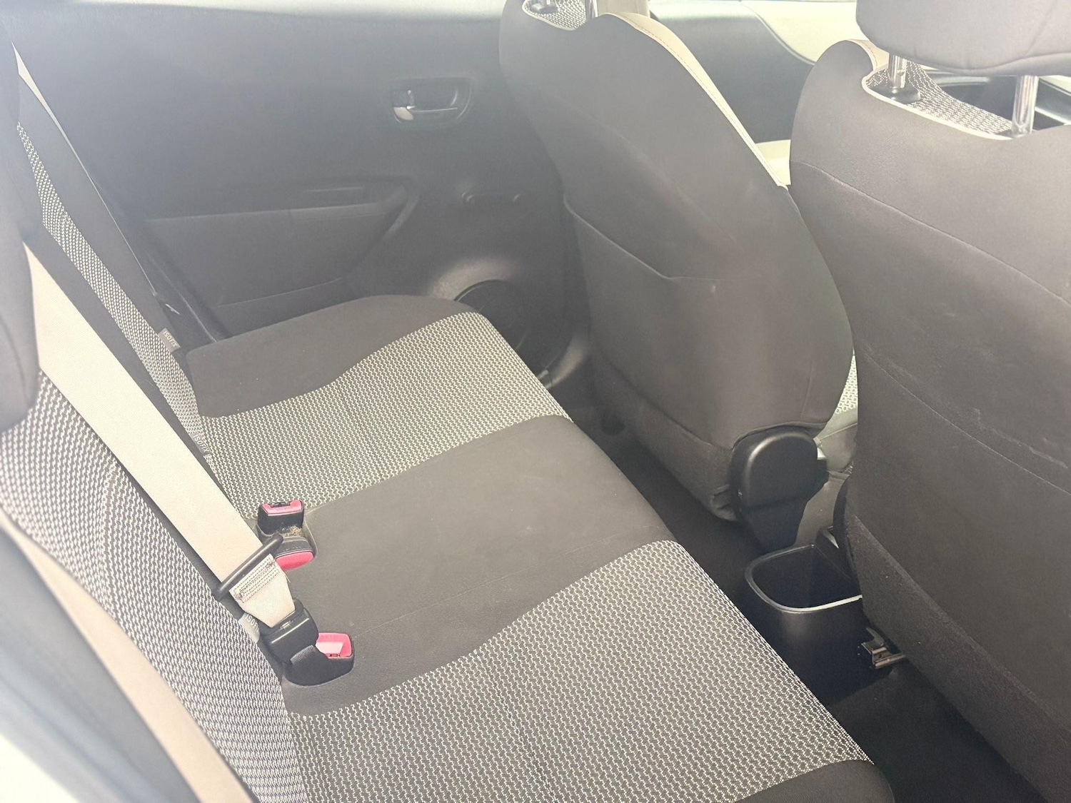 Used Toyota Yaris 2013 for sale - 77890707: Photo 14