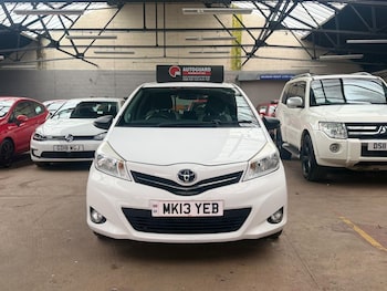 Used Toyota Yaris 2013 for sale - 77890707: Photo