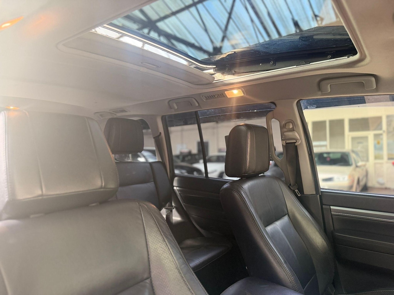 Used Mitsubishi Shogun 2011 for sale - 77890696: Photo 10