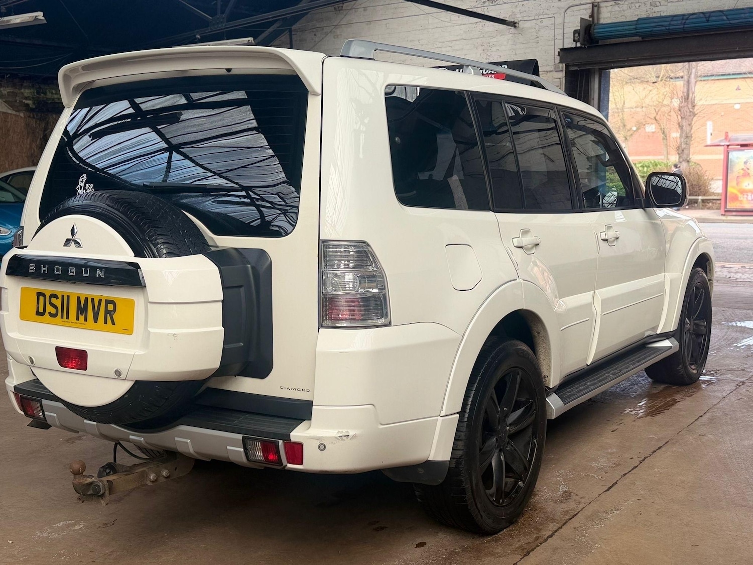 Used Mitsubishi Shogun 2011 for sale - 77890696: Photo 7