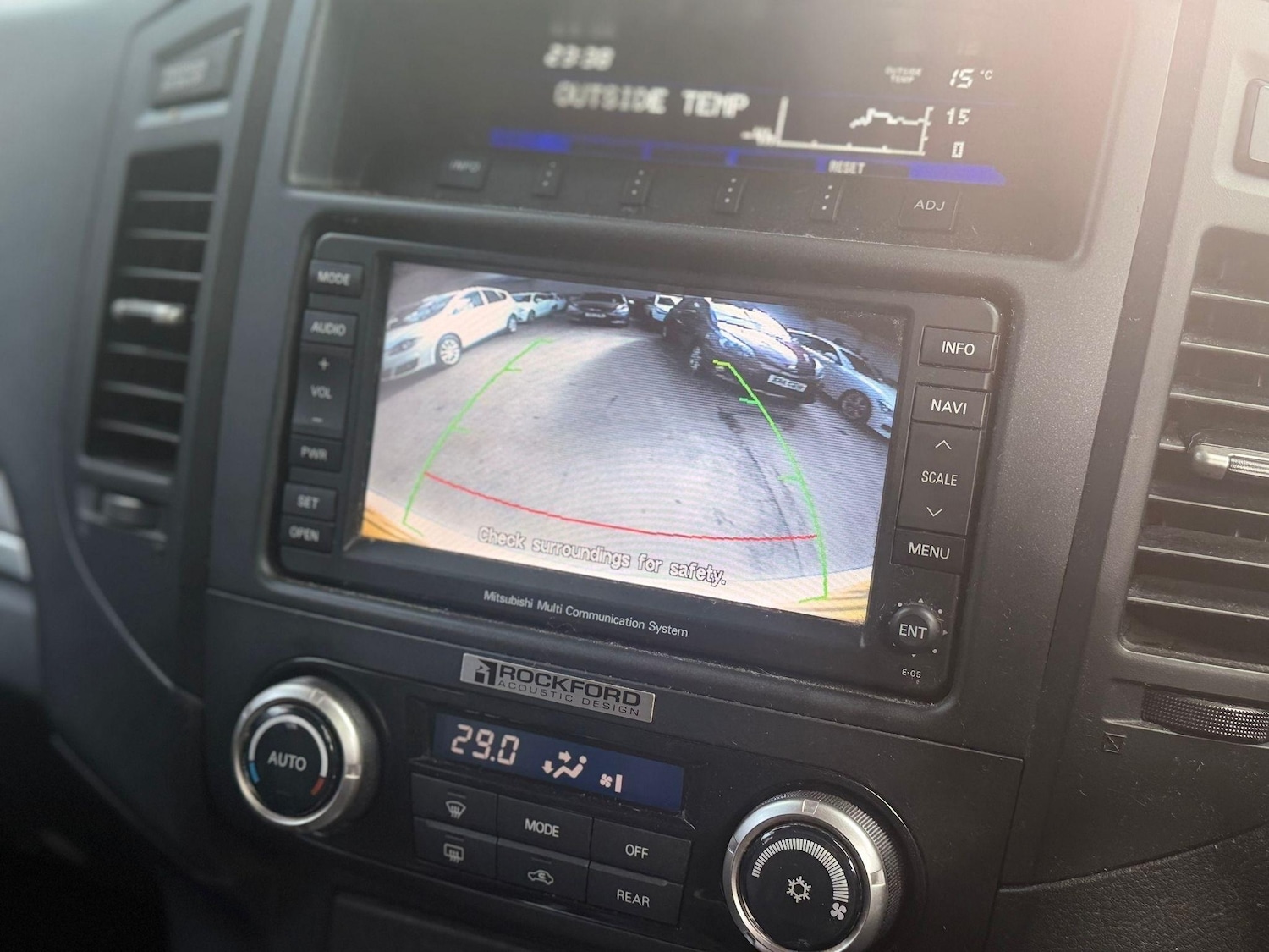 Used Mitsubishi Shogun 2011 for sale - 77890696: Photo 9