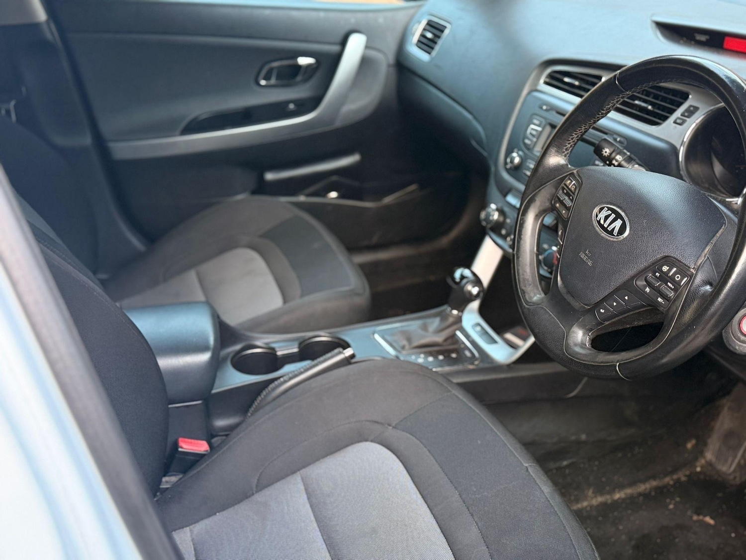 Used Kia Ceed 2012 for sale - 77563623: Photo 9