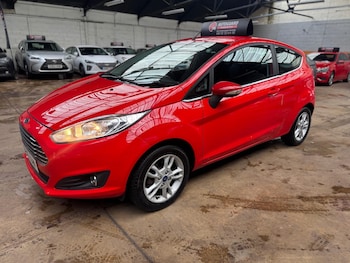 2015 (15) - 1.25 82 Zetec 3dr