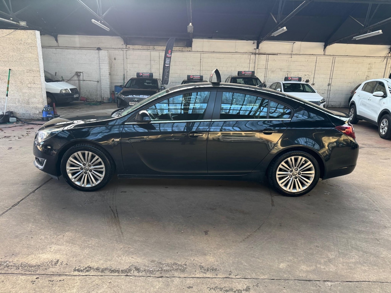 Used Vauxhall Insignia 2015 for sale - 76667805: Photo 3