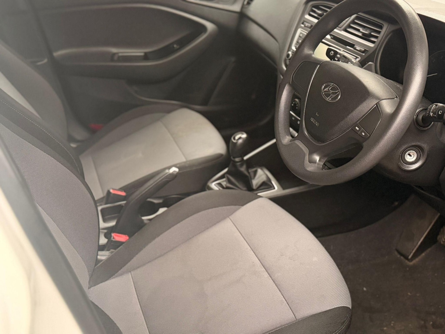 Used Hyundai i20 2018 for sale - 77474662: Photo 10