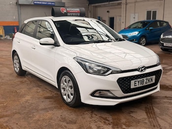 Used Hyundai i20 2018 for sale - 77474662: Photo